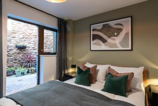 Boat House - Luxe Apt with River View - Next to Harbour & Cafes - Bristol - 6