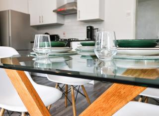 Charming 4-Bed Cottage in Hampton - Hampton - 1