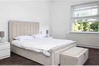 Charming 4-Bed Cottage in Hampton - Hampton - 5