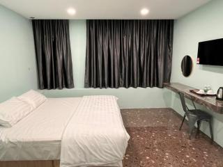 Hotel Golden Night Star - 9