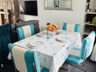 Lizzys Cottage - Brixham - 1