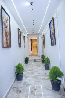 AMADEOS pyramids inn - 1