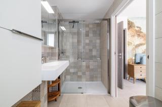 Le Penthouse de 220m2 - Jacuzzi - 3 Parkings - Climatisation - Terrasse - 1