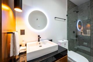 1 Bedroom Apt w Rooftop Pool Walk to Beach 5th ave - 7
