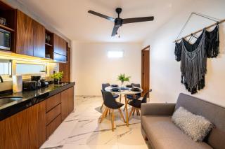 1 Bedroom Apt w Rooftop Pool Walk to Beach 5th ave - 4