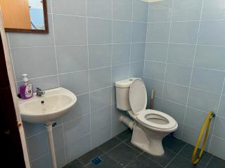 AL-REZQI RoomStay - Marang - 2