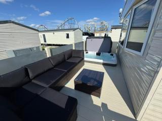 Fantasy Island - Eastgate D7 - The Merlin with Hot Tub - Coastal Caravan Breaks - Ingoldmells - 0