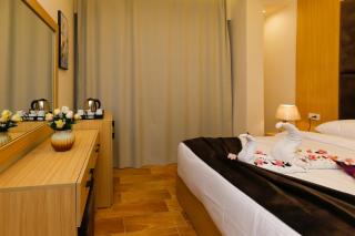 RIZK LUXURY hOTEL - 2