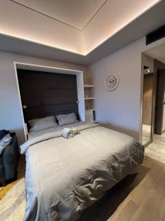 The Diamond In City Luxury Suites By ZENORA Living - 7