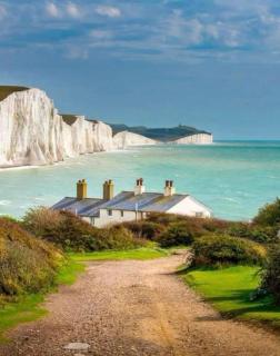 1-Bed Seaside Retreat - Sleeps 2 Parking & Garden - Peacehaven - 2