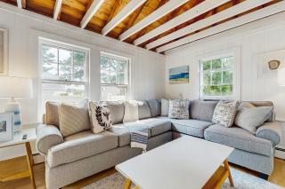Pocasset Heights Hideaway - Bourne - 8