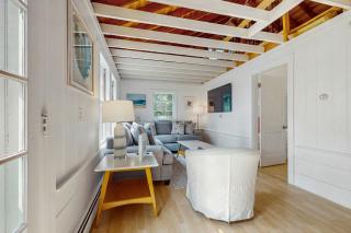 Pocasset Heights Hideaway - Bourne - 5