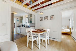 Pocasset Heights Hideaway - Bourne - 4