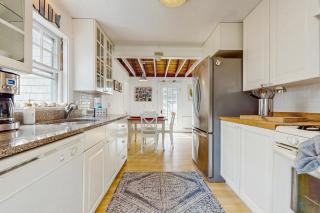Pocasset Heights Hideaway - Bourne - 2