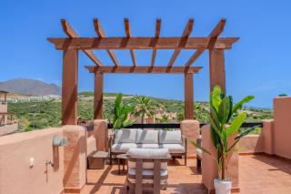 2 BR Penthouse with pool and views - 0