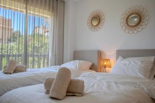 2 BR Penthouse with pool and views - 9