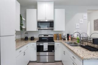 Apt 1 Modern New 2bed 2bath - Pharr - 4