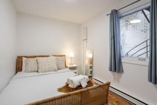 Charming 2BR in Plateau Mont-Royal - 4
