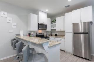 Apt.2 Nice and Cozy 2bed 2bath - Pharr - 4