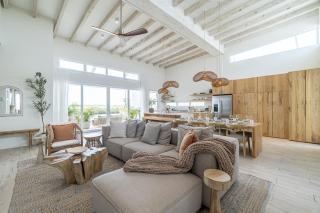 Barefoot Bungalow and Pool Club at Mahogany Bay - San Pedro - 4
