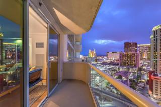 MGM Grand Vegas Strip 16th Floor Renovated Suite - Las Vegas - 0