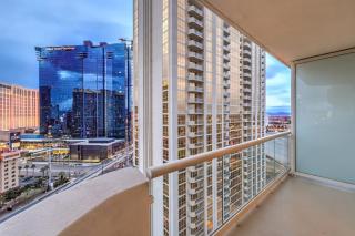 MGM Grand Vegas Strip 16th Floor Renovated Suite - Las Vegas - 2