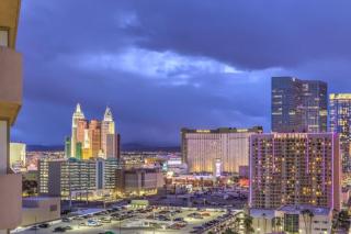 MGM Grand Vegas Strip 16th Floor Renovated Suite - Las Vegas - 9