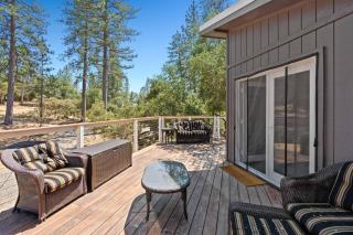 Brand New Couples Cabin, HOT TUB - 1