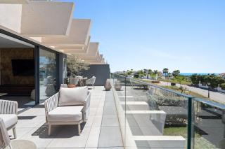 Ultimate Rentals - Luxury Wellness Apartment with Pool in Exclusive Oasis325 Estepona - 1