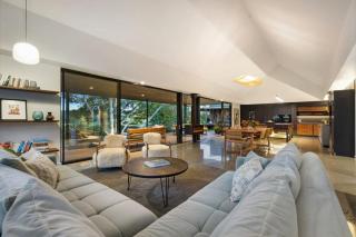 Charlotte Estate Timeless Elegance in the Byron Hinterland - 1