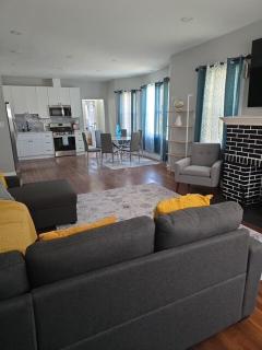 Summer Sunset Hideout 2-4 Bedrooms and 2 Bath - Atlantic City - 0