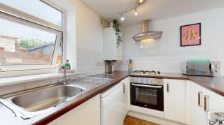 Central & Modern - Fast WIFI - 5 Min to Centre - Cardiff - 9