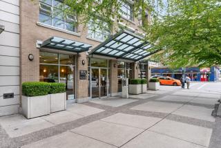 Large 1br Sub-Penthouse Near Science World - Vancouver - 7