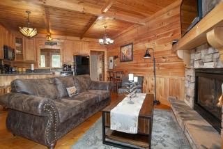 Enchanted Mountain Escape: Hot tub, Grill, Games! - 5