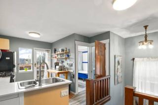Charming 2 bedroom Duplex steps from Jericho Beach - 4