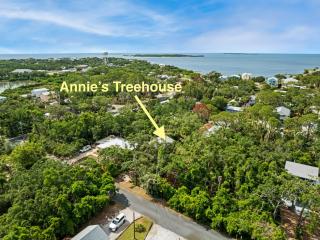 Annies Treehouse A Cozy Canopy Getaway in Cedar Key - Cedar Key - 6