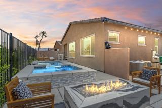 Gallery at Indian Palms Walk to the Festivals Pool Hot Tub Pickleball - Indio - 9