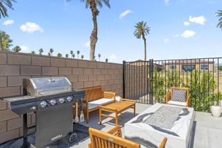 Gallery at Indian Palms Walk to the Festivals Pool Hot Tub Pickleball - Indio - 5