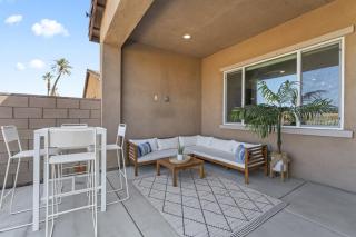 Gallery at Indian Palms Walk to the Festivals Pool Hot Tub Pickleball - Indio - 2