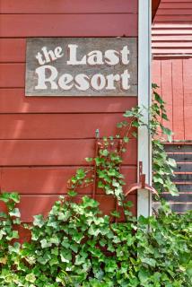 Cozy Riverfront Cabin Just Steps to the Russian River with Beach Access & Wood Stove - Guerneville - 5