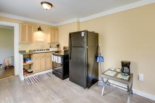 Walk to Beach House with Deck and Yard in Lubec! - Lubec - 4