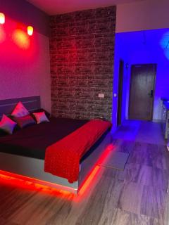 Kinky Dark Rooms - Greater Noida - 5