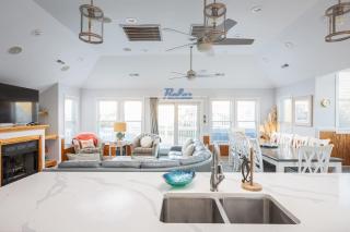 Coastal Charm with Pool Hot Tub & Resort Amenities - Corolla - 1