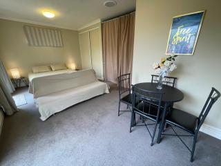 Cosy & new CNZhouse with yard - Christchurch - 6