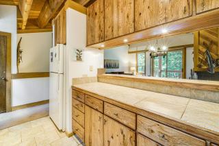 Less Than 1 Mi to North Star Resort Condo with Balcony - Truckee - 1
