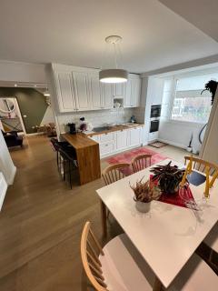 Double Room Central Apartment - Tirana - 7