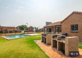 Cozy 2bedroom in Bel Aire Complex Midrand - Midrand - 0