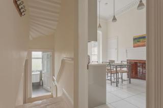 GFF Elegant & Central & Spacious 2 Bed Home with Garden - Bath - 2