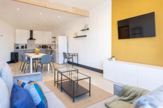 StayRight - 2 Bed Central Swansea Apartments - Swansea - 0