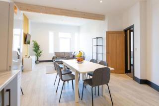 StayRight - 2 Bed Central Swansea Apartments - Swansea - 6